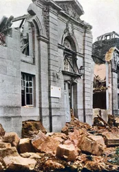 Die stark beschädigte Princerie, Verdun, September 1916